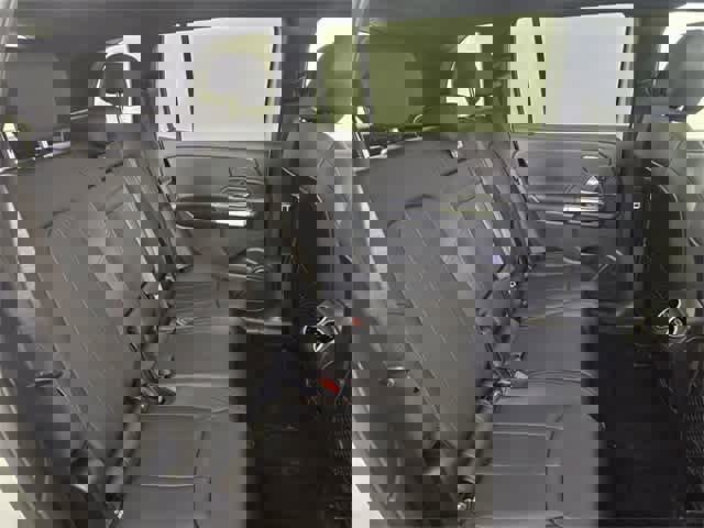 Used 2025 Mercedes-Benz GLB 250 4MATIC image 51