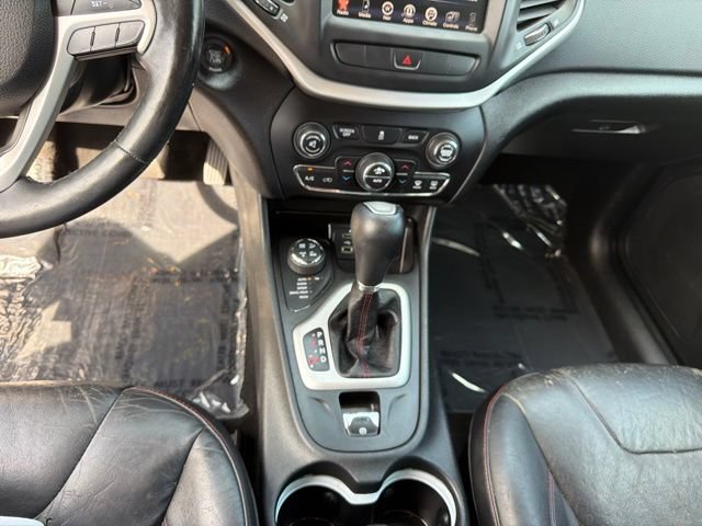 Used 2014 Jeep Cherokee Trailhawk w/ Comfort/Convenience Group AWD/4WD image 13