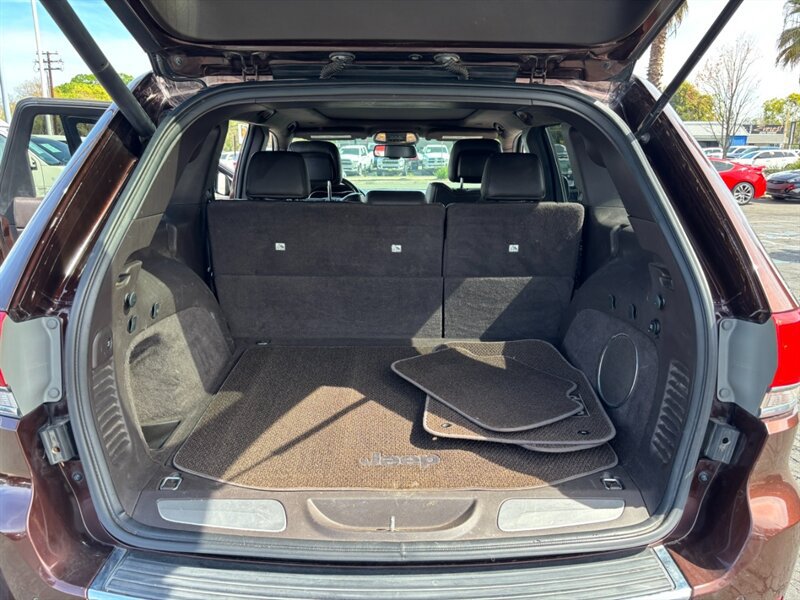 Used 2015 Jeep Grand Cherokee Summit AWD/4WD image 11