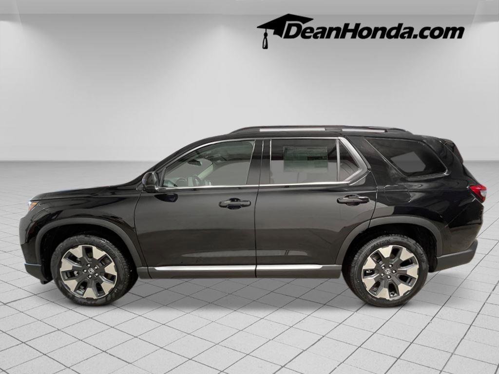 New 2026 Honda Pilot Touring image 2
