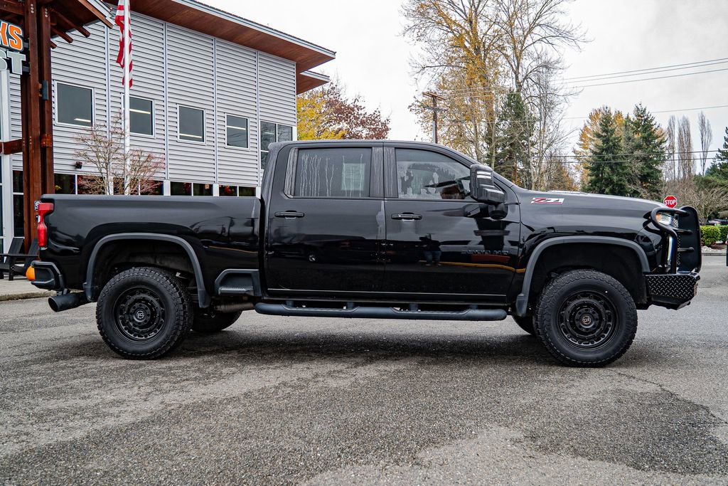 Used 2022 Chevrolet Silverado 3500 LTZ w/ LTZ Plus Package image 2
