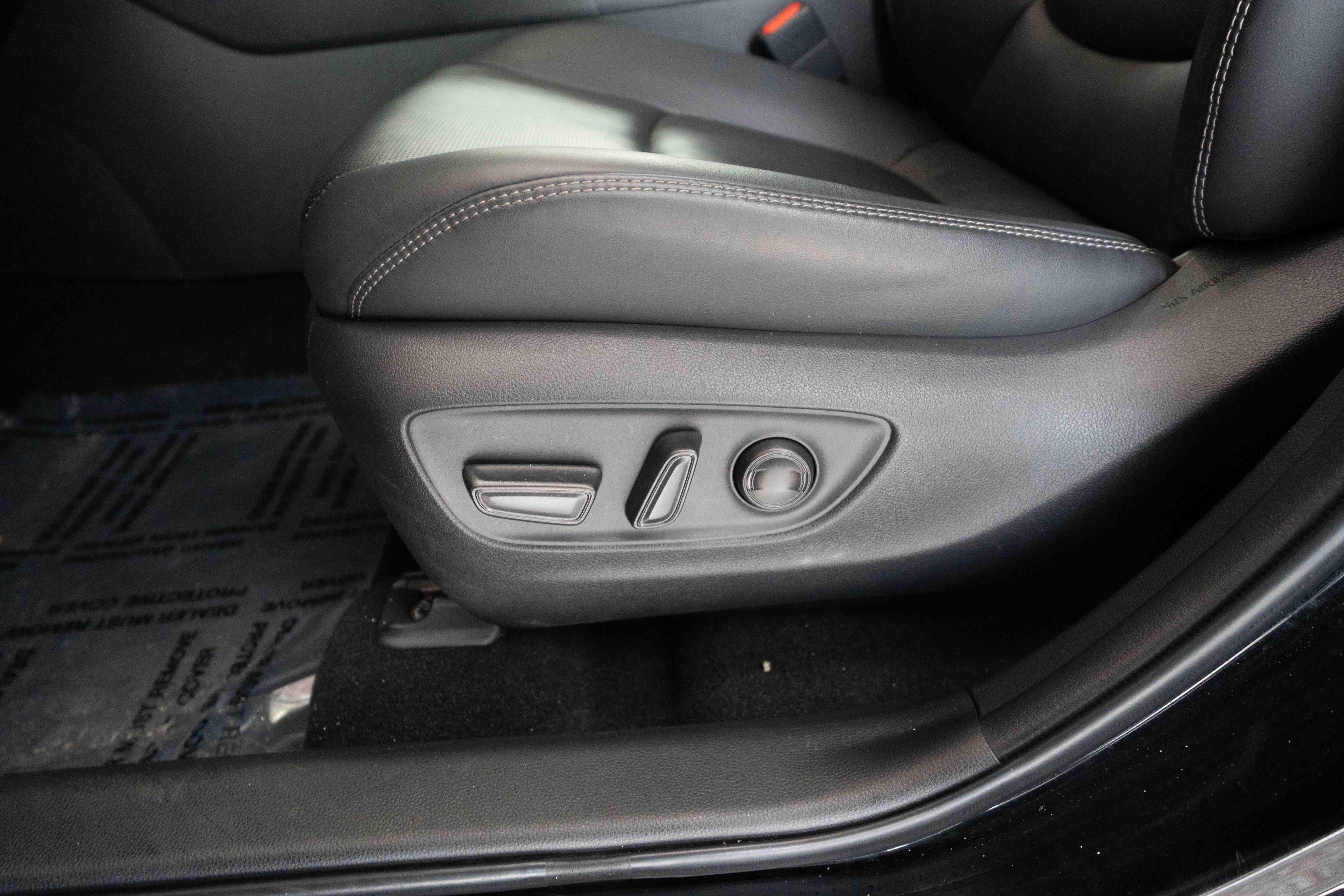 Used 2024 Toyota RAV4 Limited w/ Advanced Technology Package AWD/4WD image 12