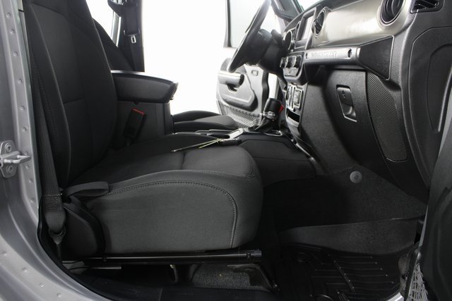 Used 2018 Jeep Wrangler Unlimited Sport S image 18