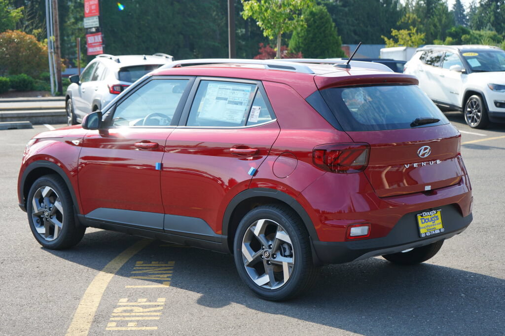 New 2025 Hyundai Venue Limited FWD image 9