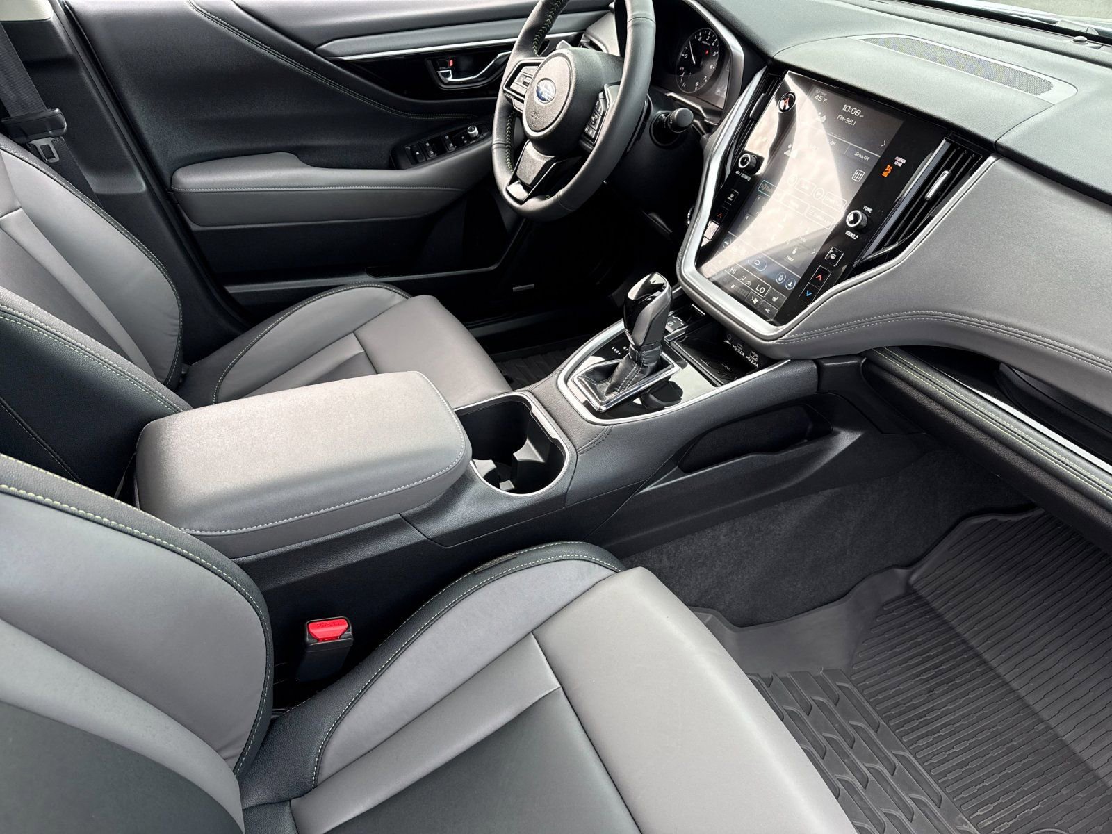 Used 2025 Subaru Outback Onyx Edition image 18