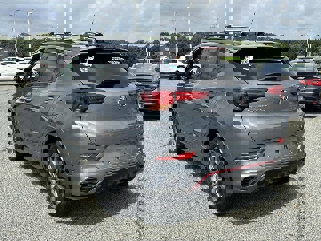 Used 2021 Buick Encore GX Essence w/ Advanced Technology Package image 3