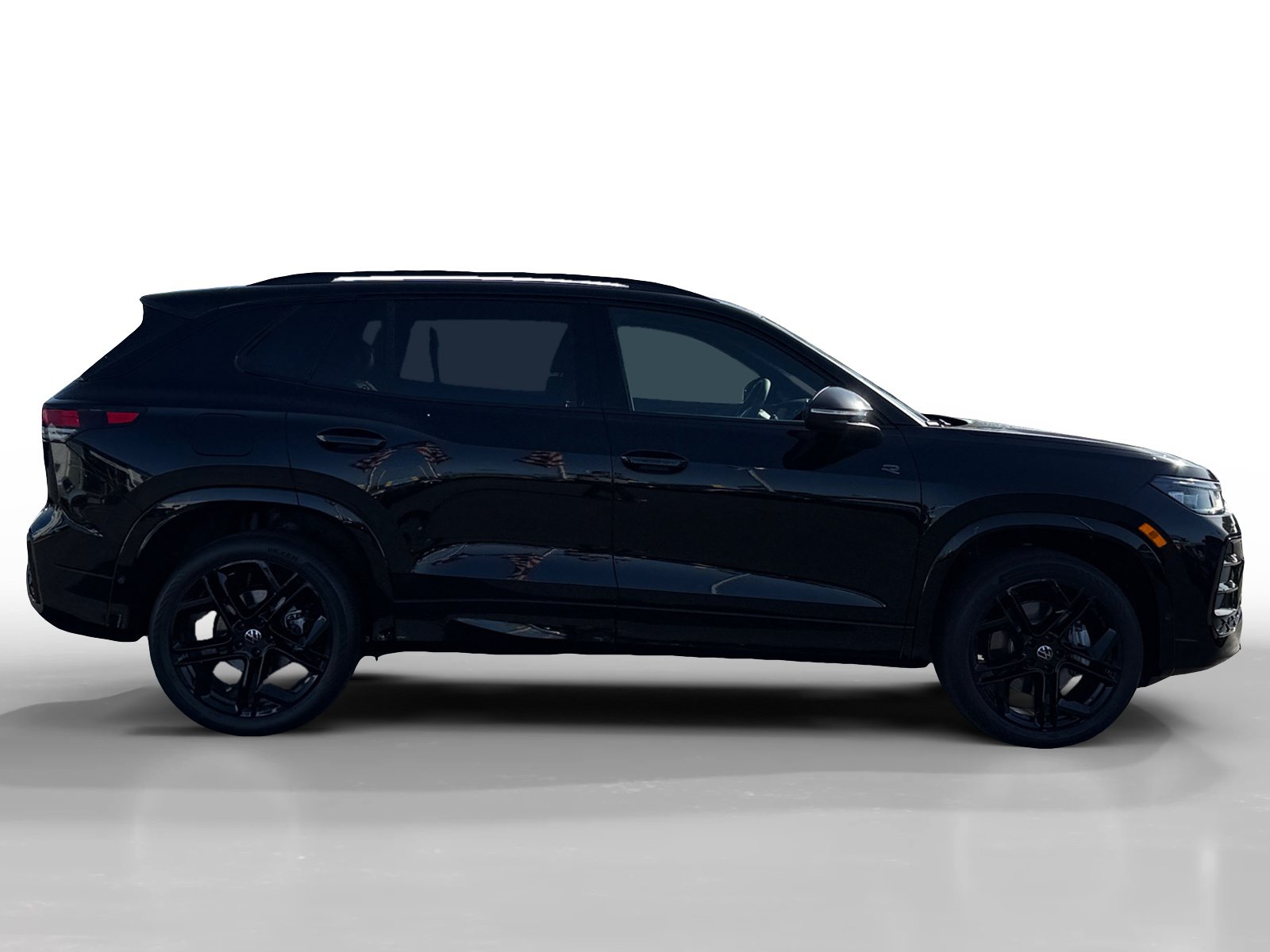 New 2026 Volkswagen Tiguan SE R-Line AWD/4WD image 6