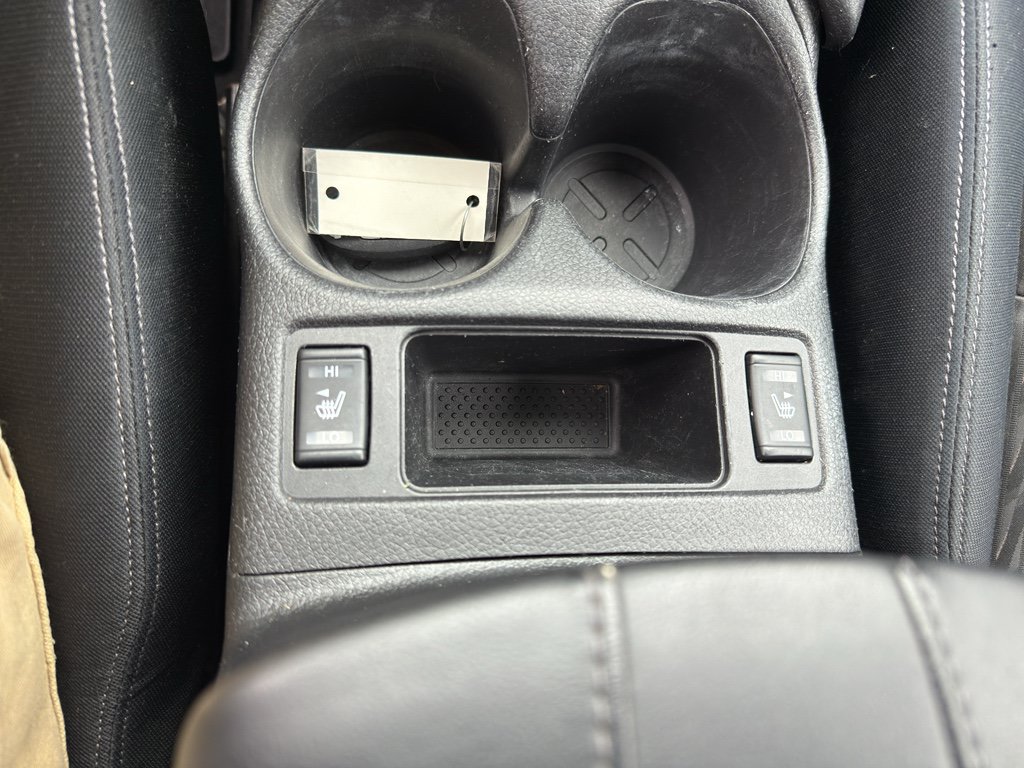 Used 2018 Nissan Rogue SV AWD/4WD image 20