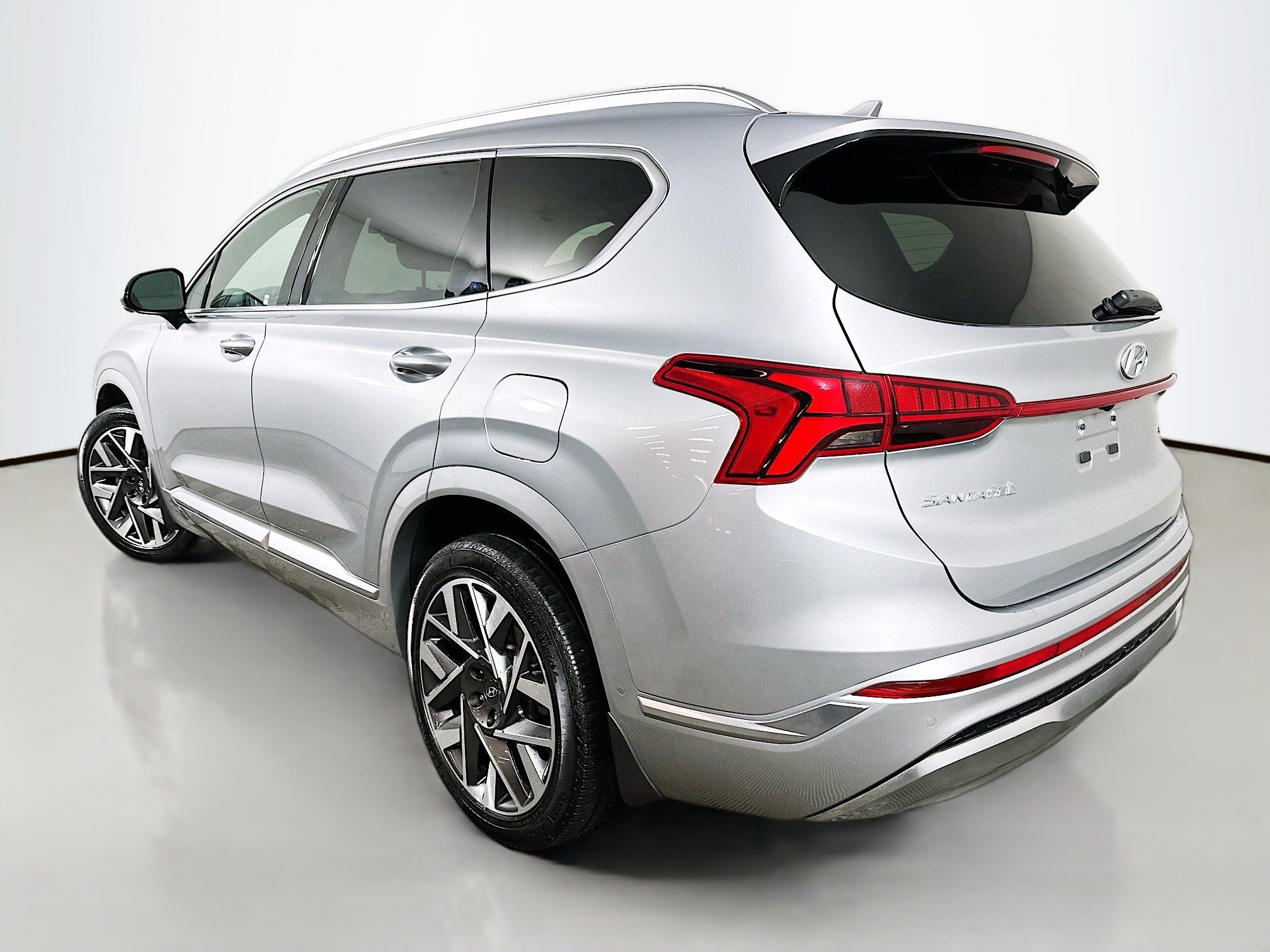 Certified 2023 Hyundai Santa Fe Calligraphy image 5