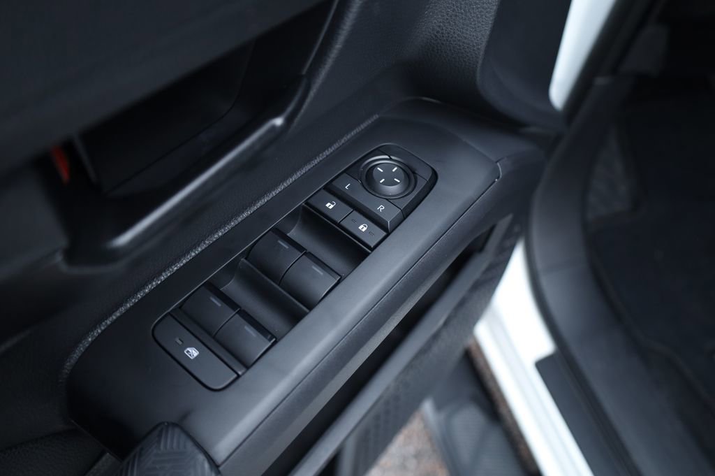 Used 2025 Toyota Tacoma SR5 image 25