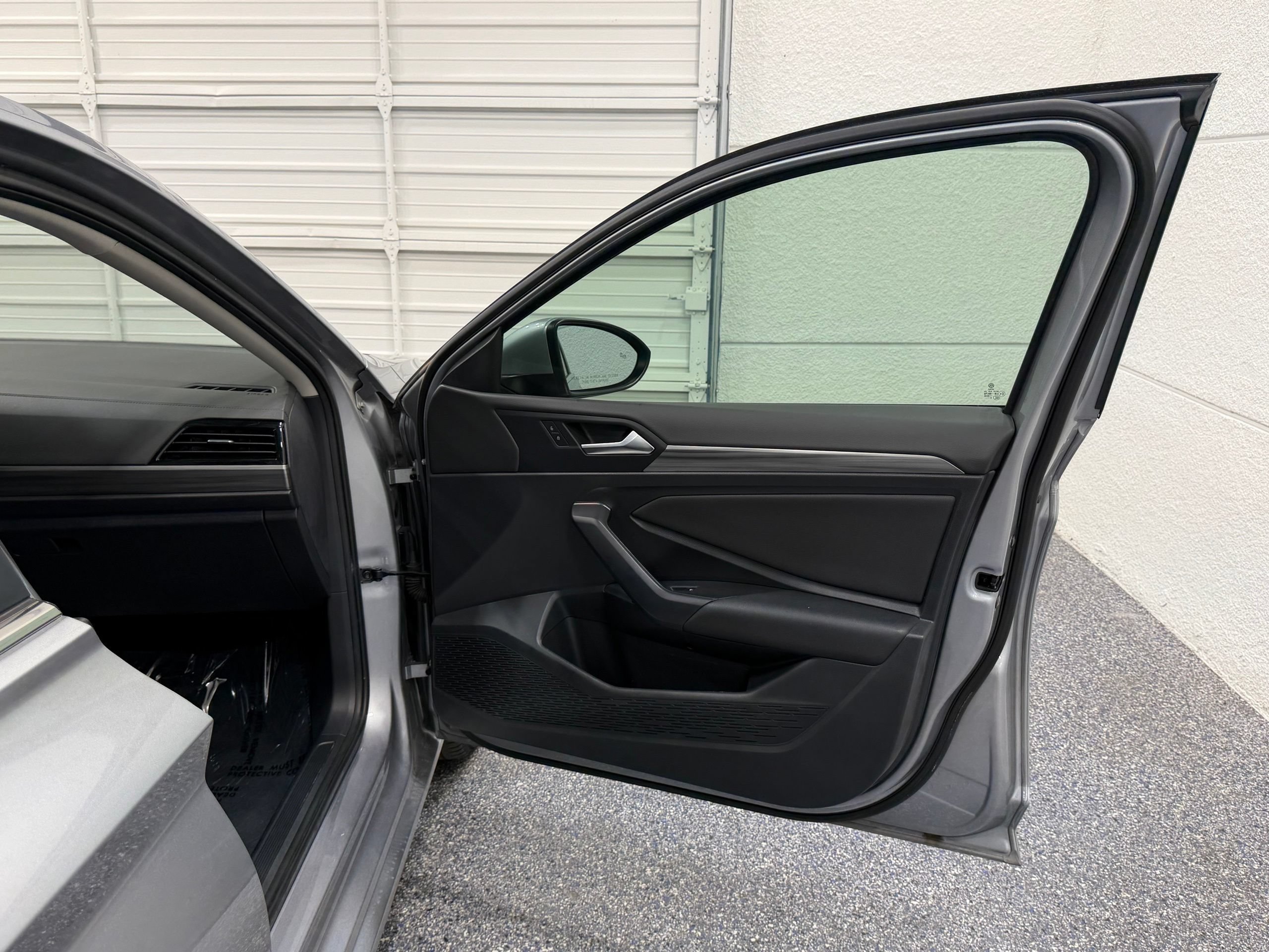 Used 2019 Volkswagen Jetta SEL FWD image 27