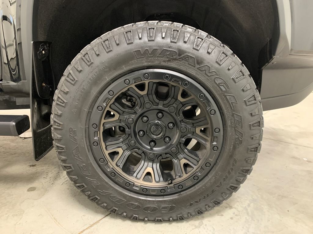 Used 2021 Chevrolet Colorado ZR2 image 25