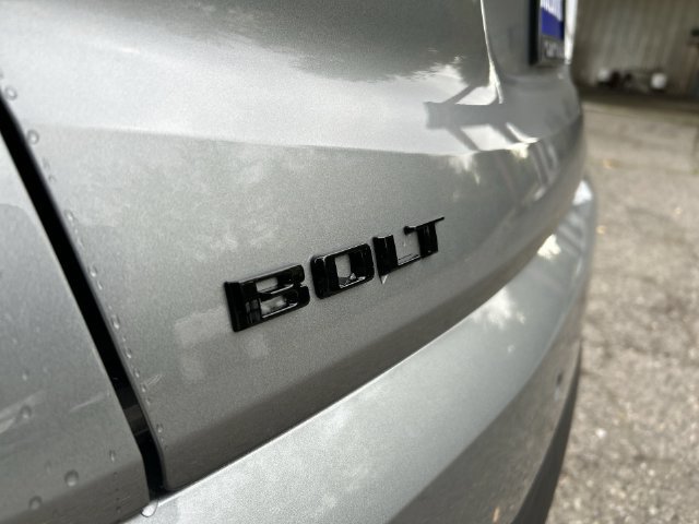 New 2027 Chevrolet Bolt RS w/ Technology Package FWD image 31
