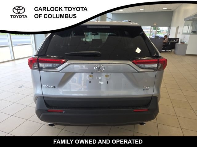 Used 2025 Toyota RAV4 XLE AWD/4WD image 8
