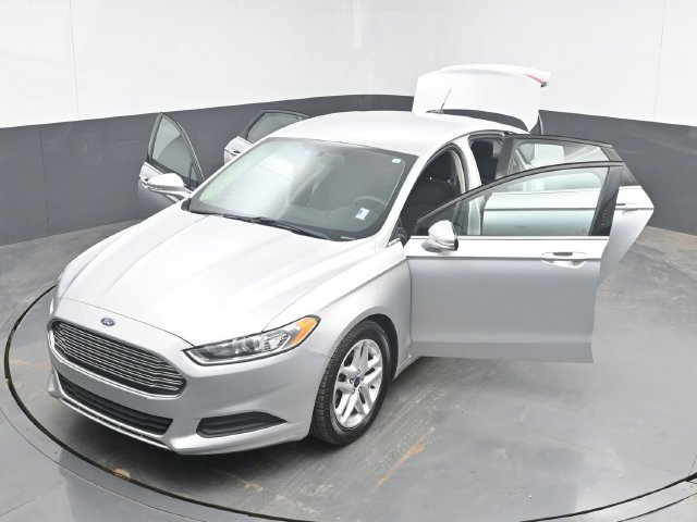 Used 2016 Ford Fusion SE FWD image 48