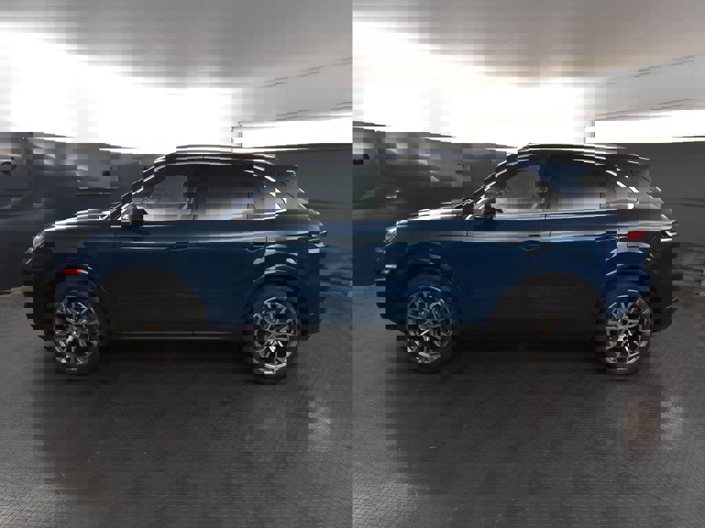 New 2026 Porsche Cayenne AWD/4WD image 2