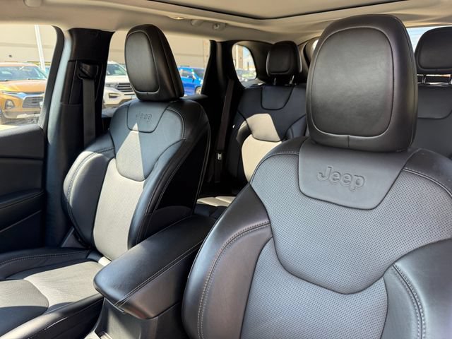 Used 2022 Jeep Cherokee Latitude Lux w/ Sun & Sound Group AWD/4WD image 13