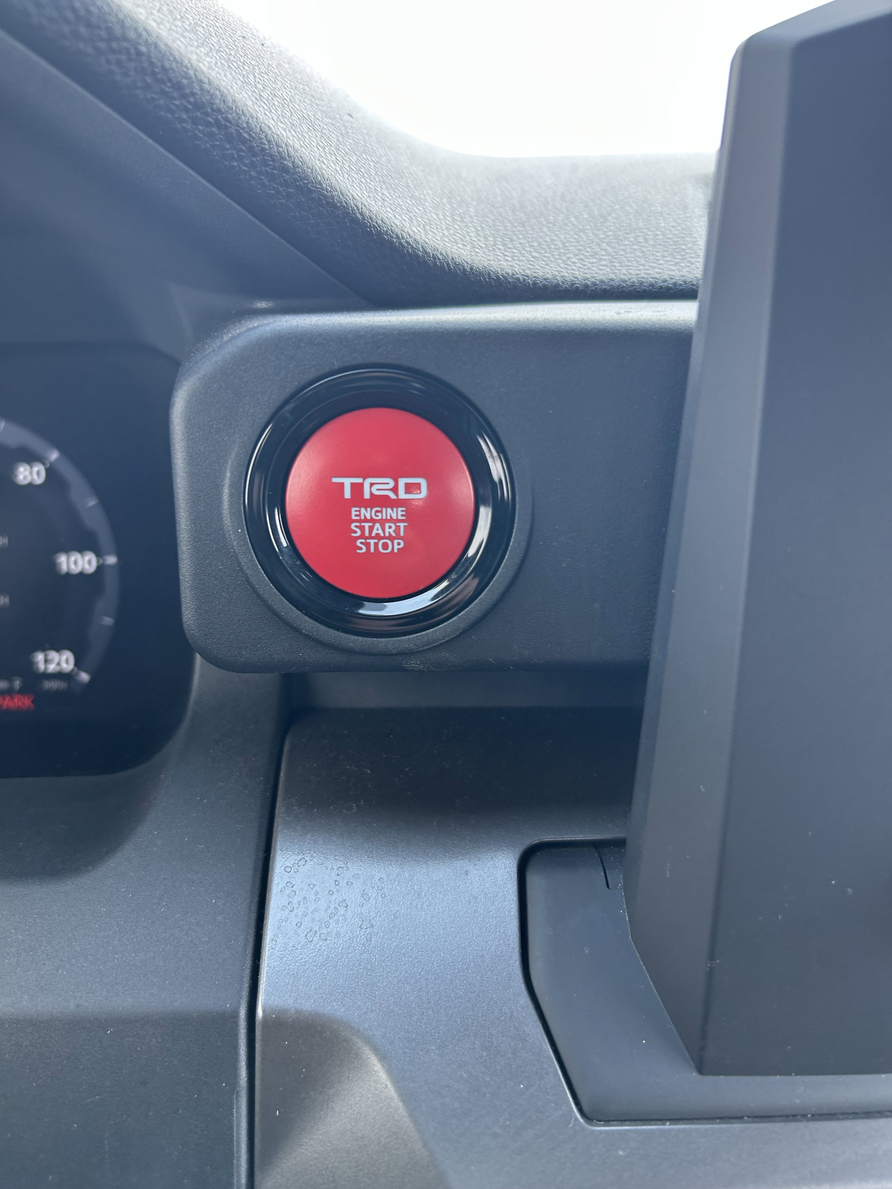 Certified 2024 Toyota Tacoma TRD Off-Road image 31