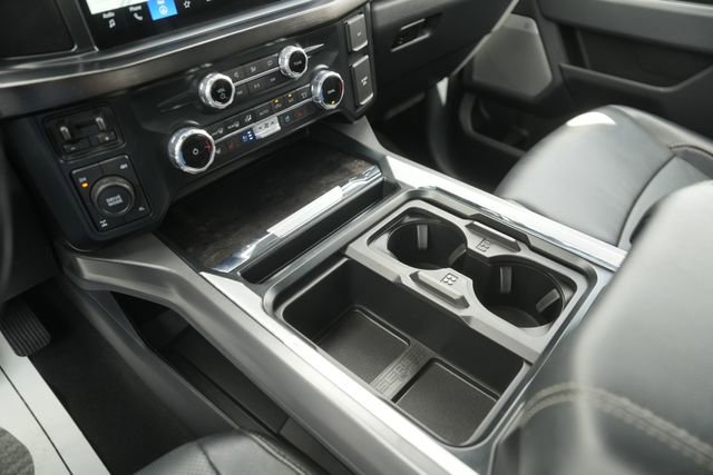 Used 2023 Ford F350 Lariat image 27