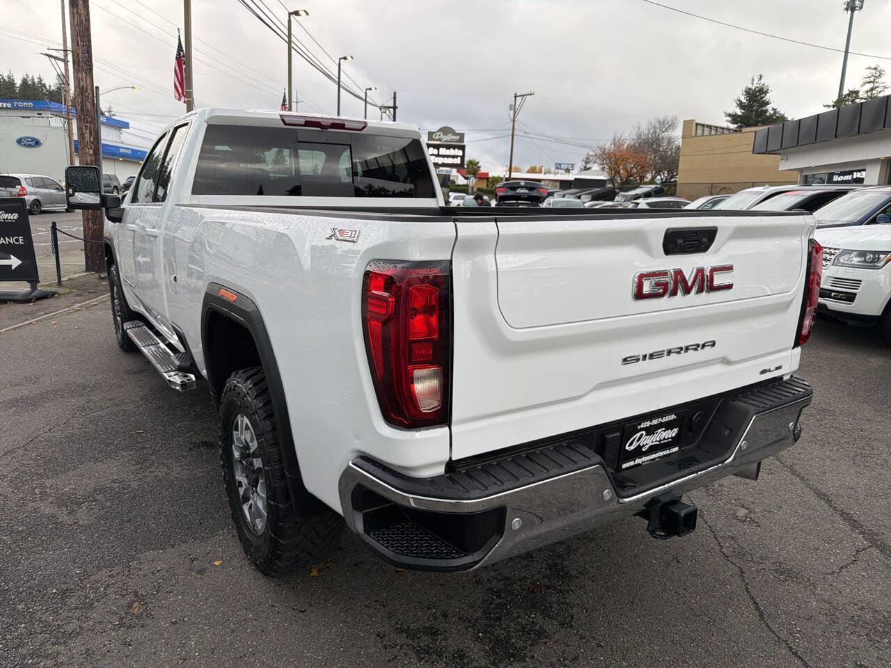 Used 2024 GMC Sierra 2500 SLE w/ SLE Value Package; image 4
