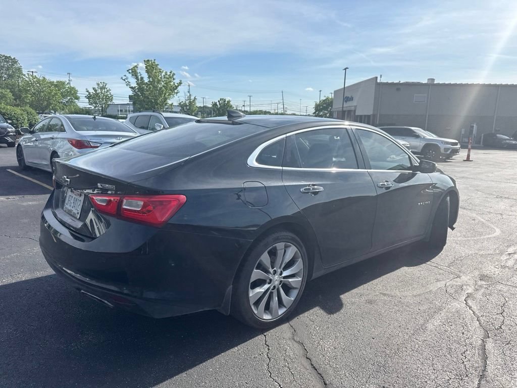 Used 2018 Chevrolet Malibu Premier w/ Premier Sun and Wheel Package FWD image 13