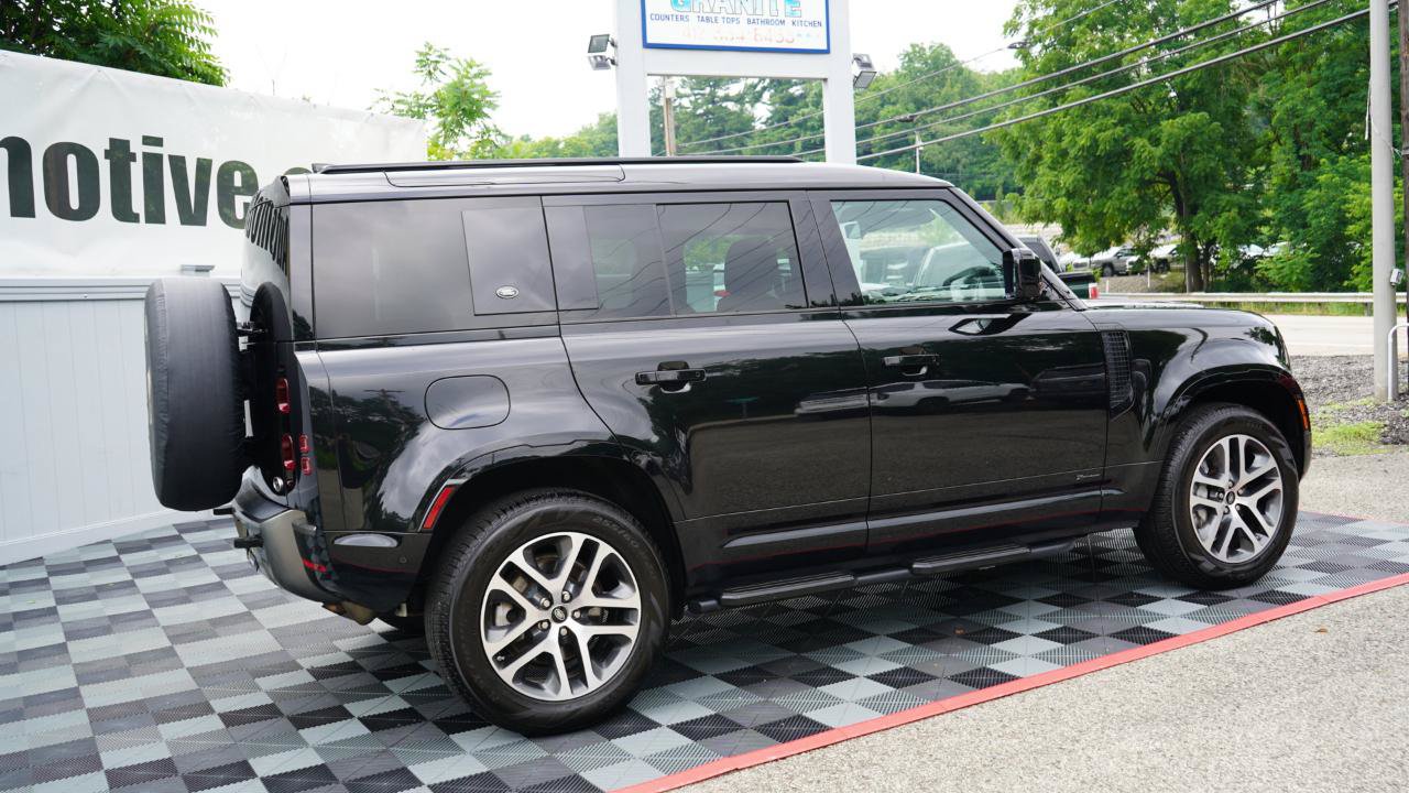 Used 2021 Land Rover Defender 110 X-Dynamic SE AWD/4WD image 8