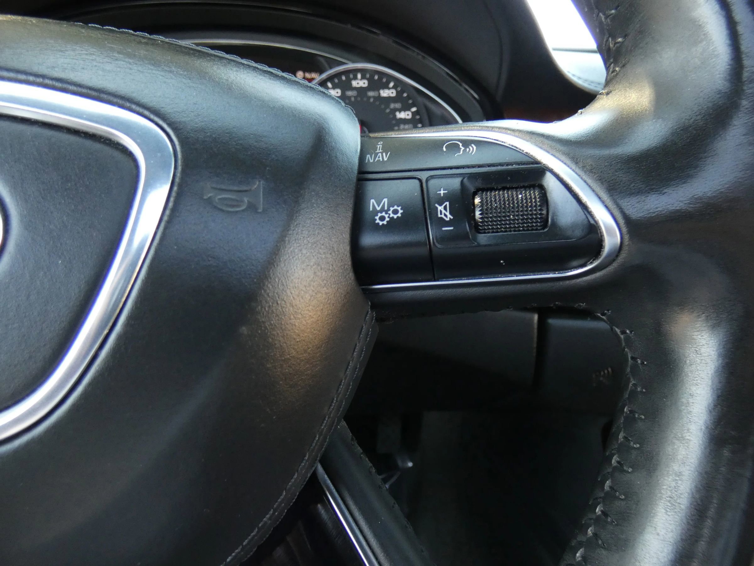 Used 2015 Audi A8 L 4.0T image 73