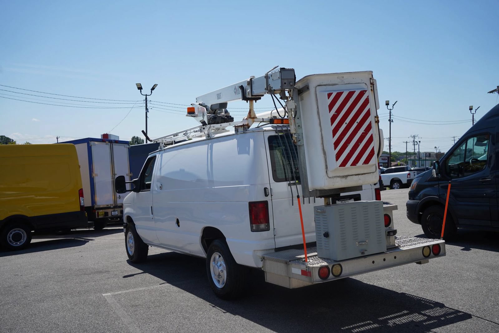 Used 2013 Ford E-350 and Econoline 350 Super Duty RWD image 7