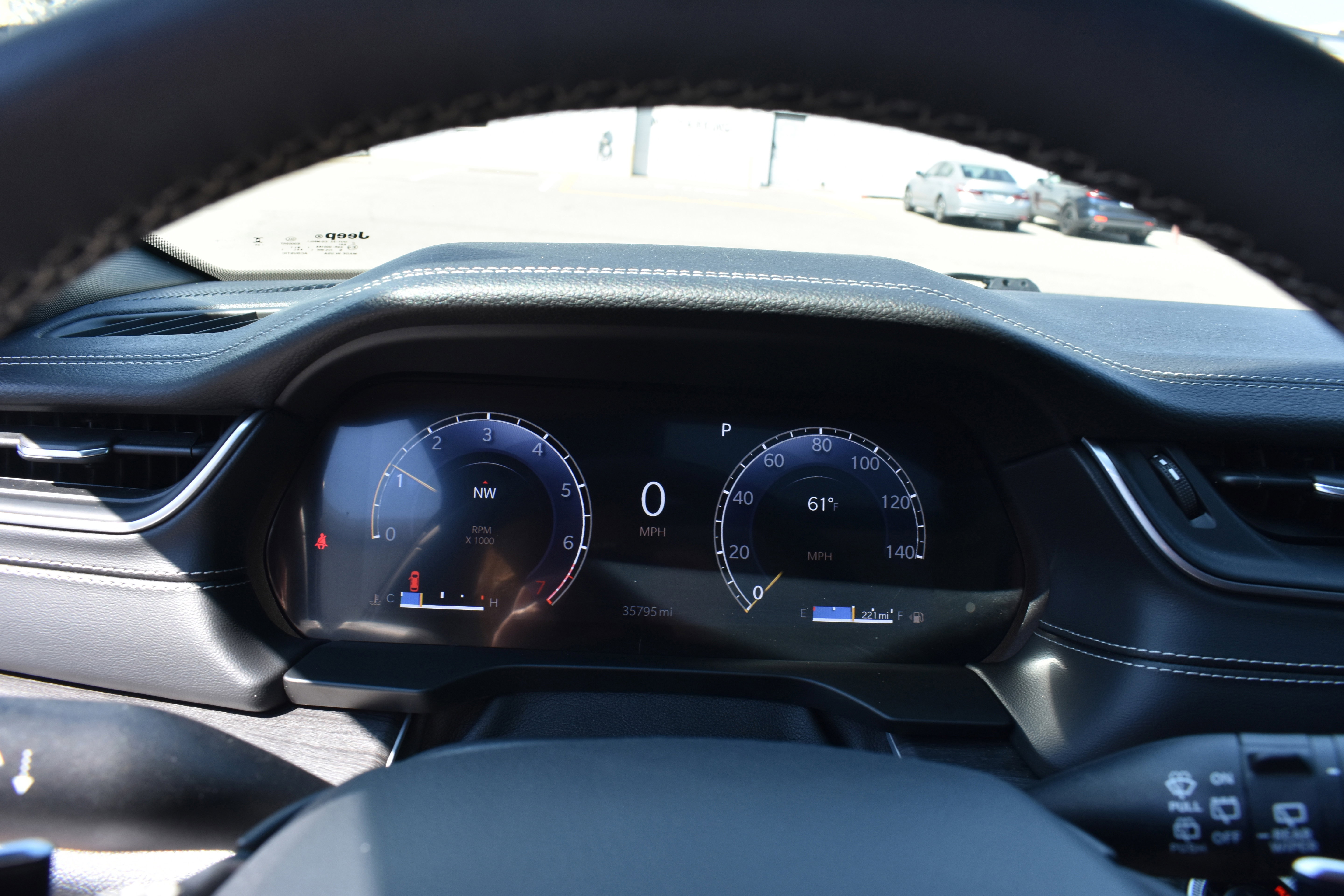 Used 2024 Jeep Grand Cherokee L Limited w/ Luxury Tech Group II image 17