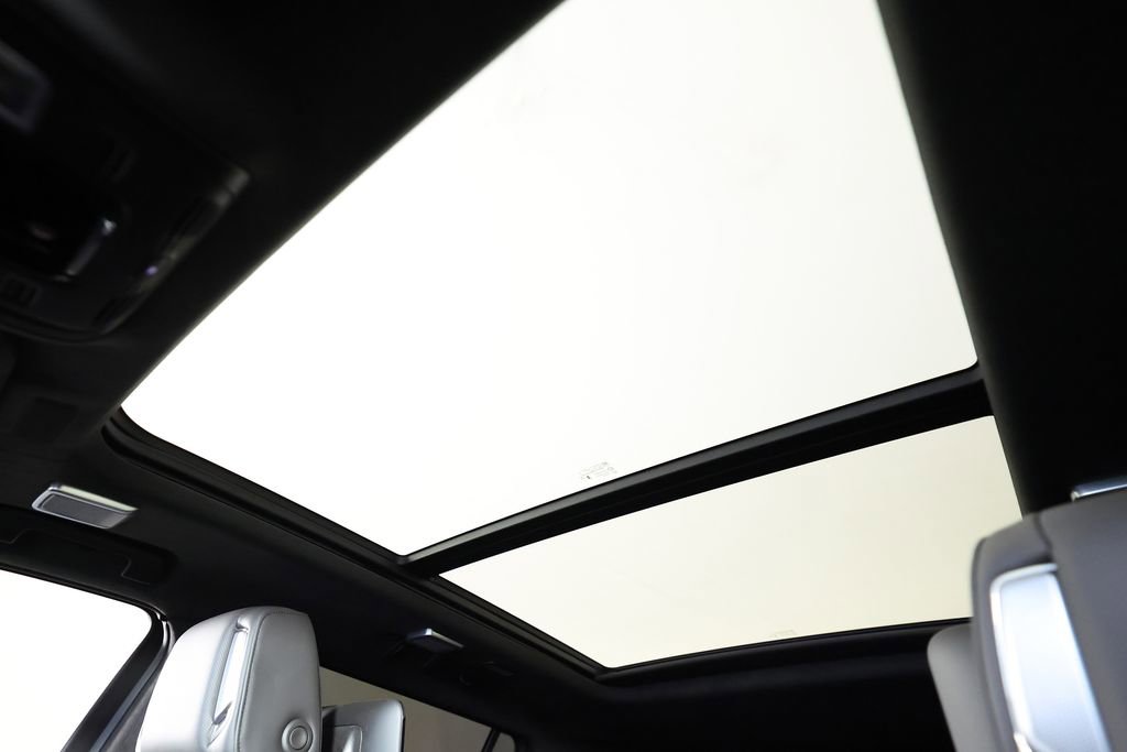 Used 2026 Cadillac Escalade V w/ LPO, ONYX Package image 40