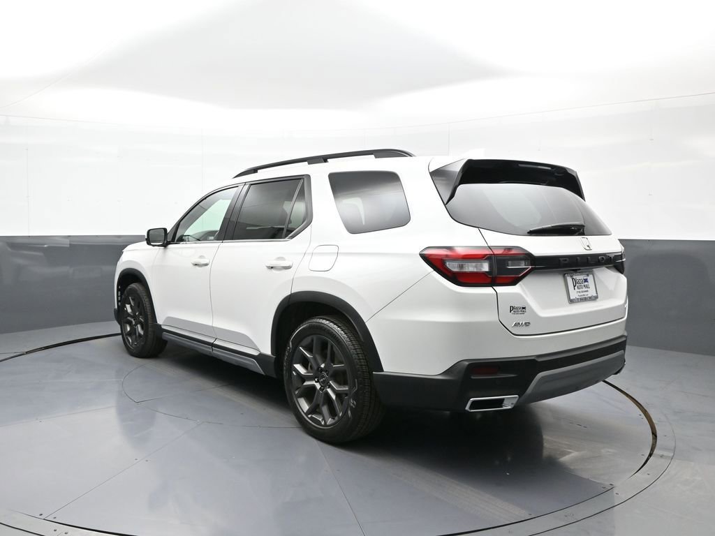 Used 2024 Honda Pilot Elite image 8