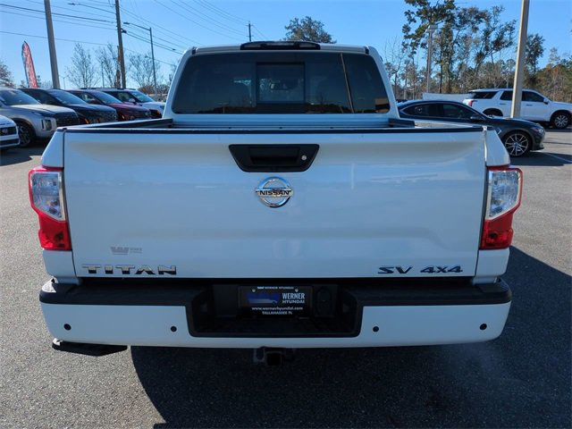 Used 2021 Nissan Titan SV w/ SV Convenience Package image 6