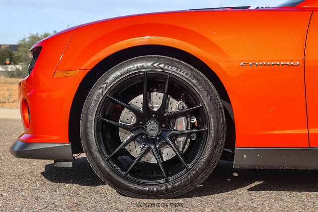 Used 2010 Chevrolet Camaro SS RWD image 4