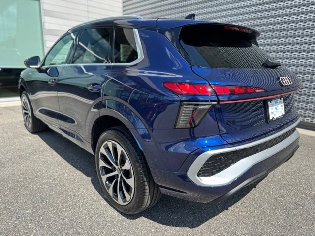 New 2026 Audi Q3 quattro 2.0T AWD/4WD image 2
