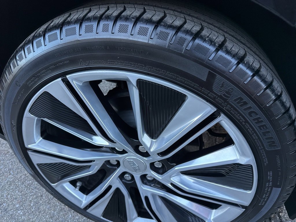 Used 2024 Cadillac Lyriq Luxury w/ LPO, Floor Liner Package image 13