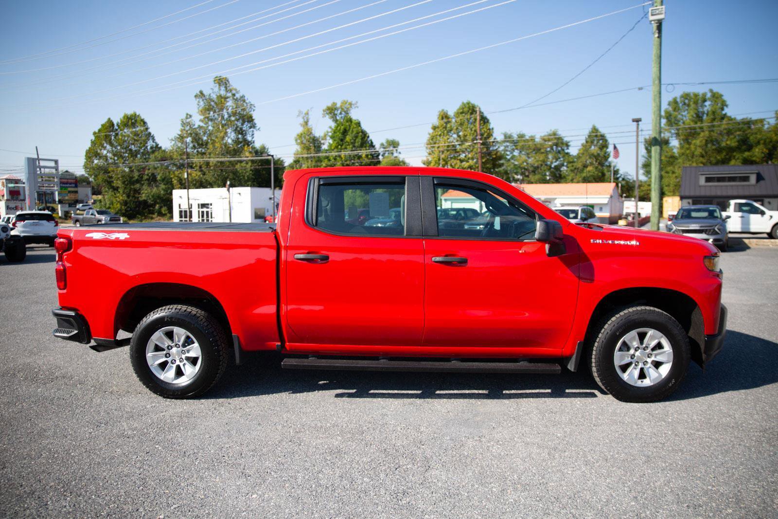 Used 2021 Chevrolet Silverado 1500 W/T image 2