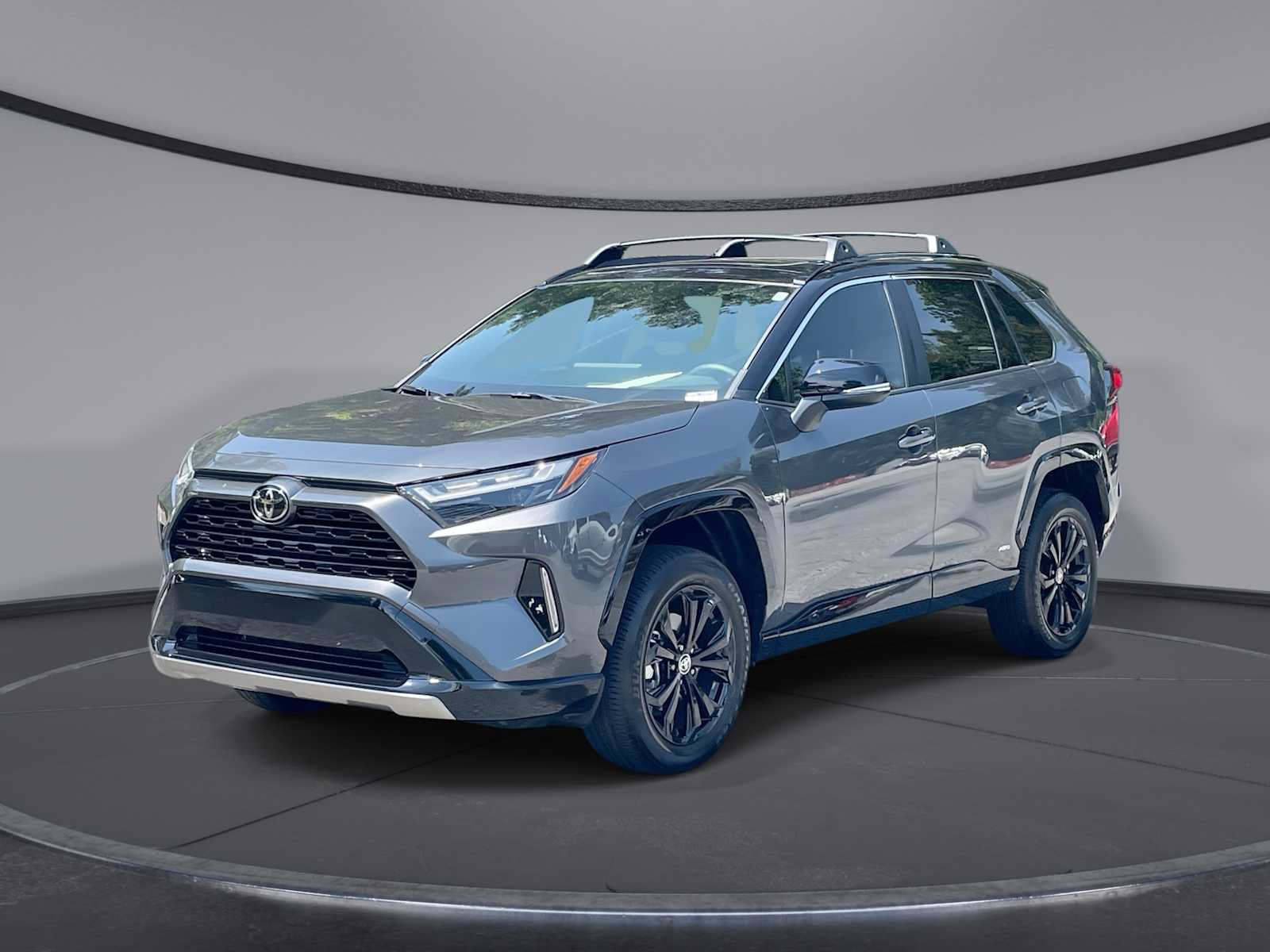Used 2025 Toyota RAV4 XSE AWD/4WD video 1