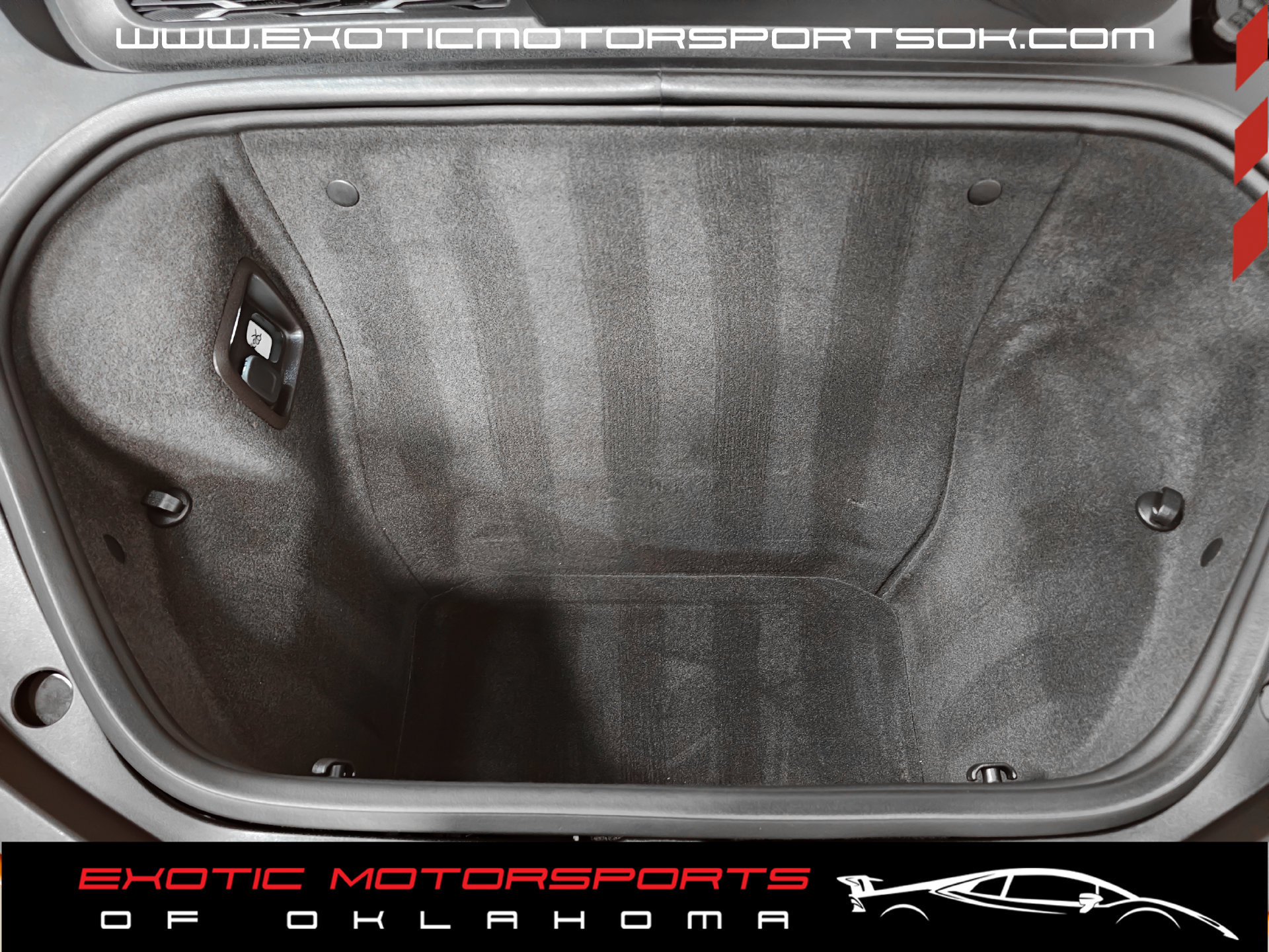 Used 2024 Chevrolet Corvette Stingray Premium Conv w/ Z51 Performance Package RWD image 18