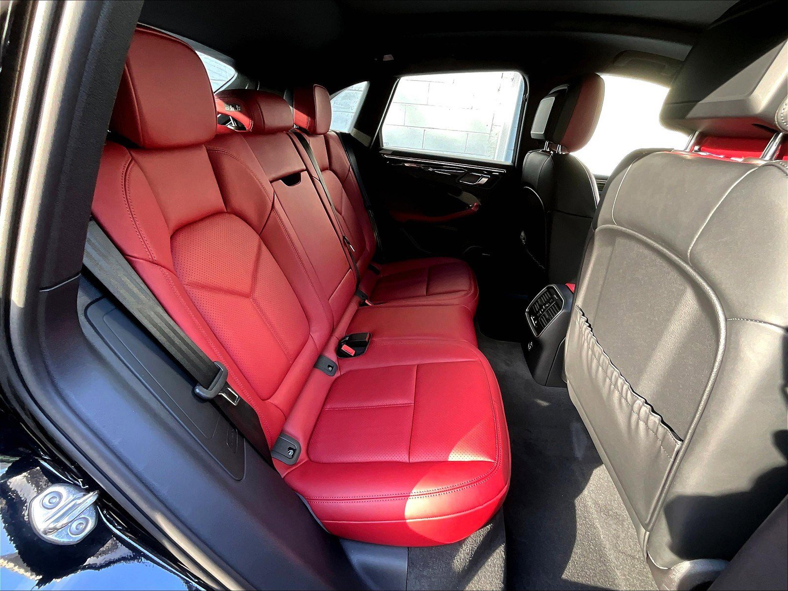 New 2026 Porsche Macan image 21
