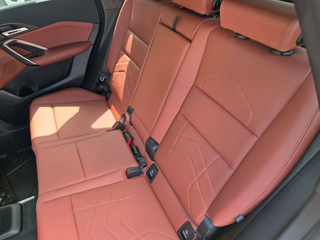 Used 2026 BMW X1 xDrive28i w/ Technology Package image 16