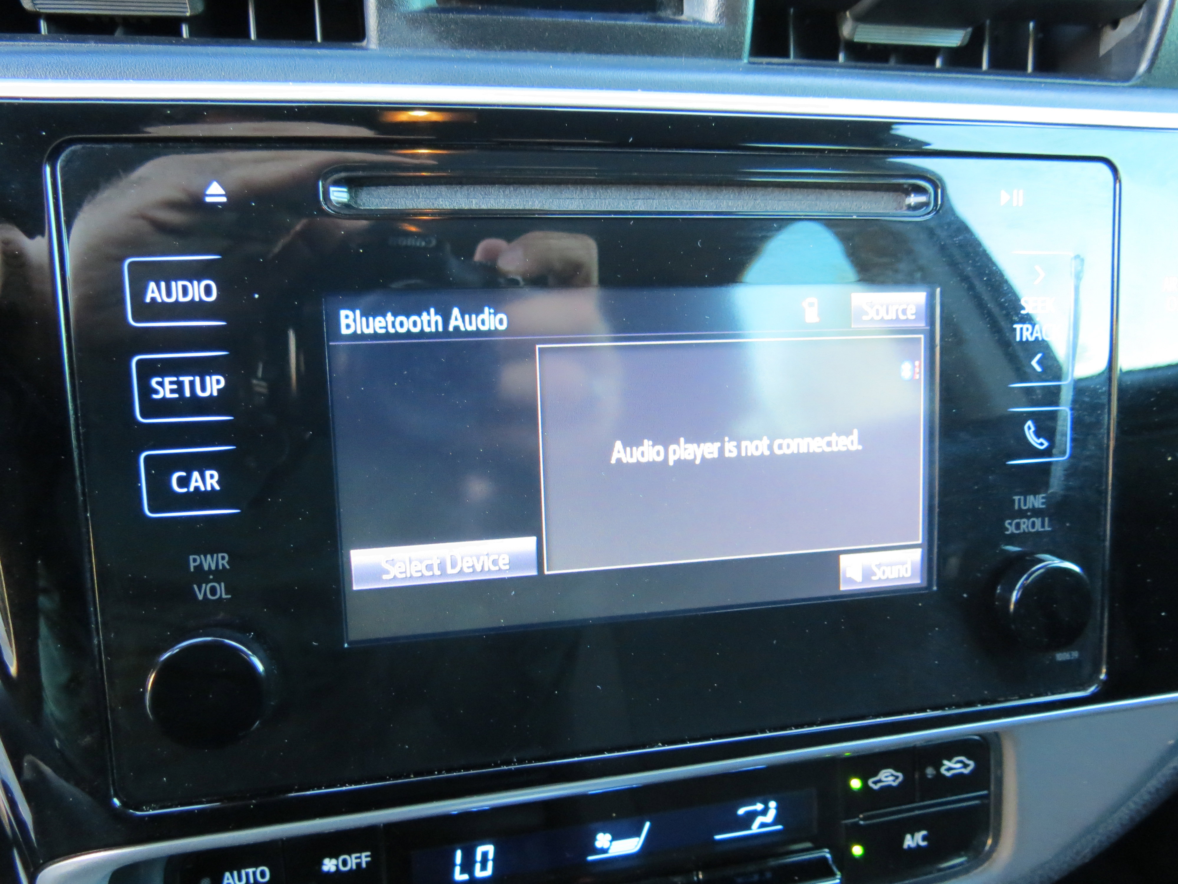 Used 2017 Toyota Corolla LE FWD image 21