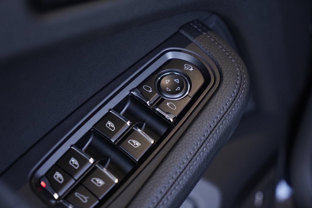 New 2026 Porsche Macan S AWD/4WD image 19