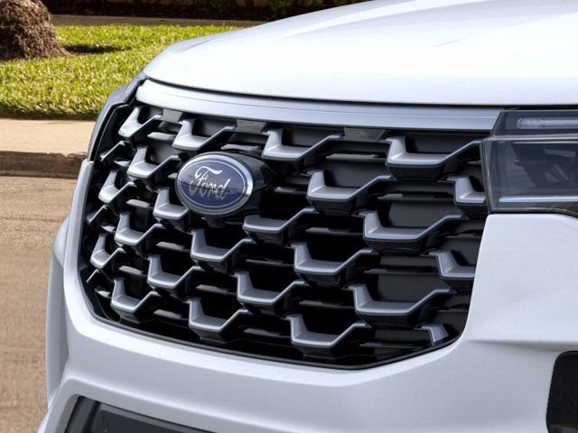 New 2026 Ford Explorer Platinum w/ LUX Leather Package AWD/4WD image 17