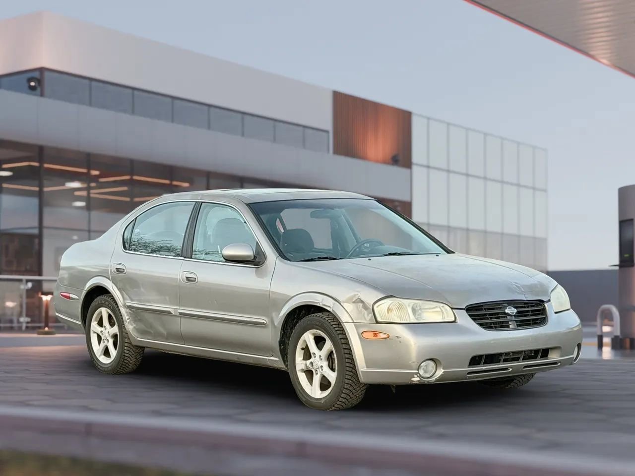 Used 2000 Nissan Maxima SE image 13