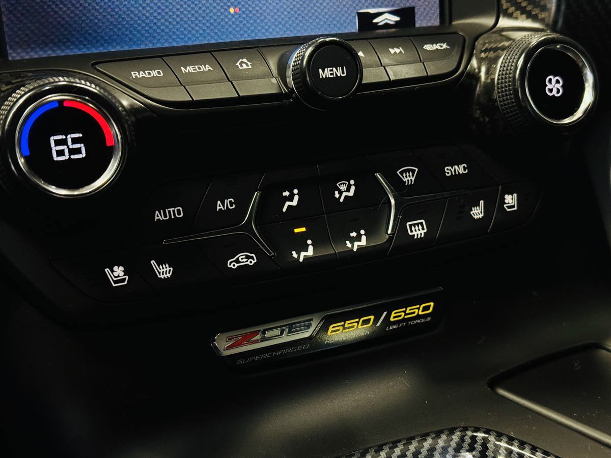 Used 2016 Chevrolet Corvette Z06 w/ 3LZ Preferred Equipment Group RWD image 41