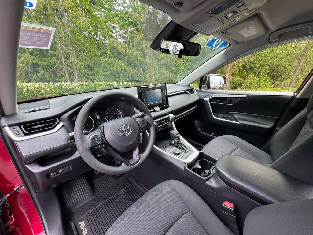 Used 2019 Toyota RAV4 LE AWD/4WD image 7