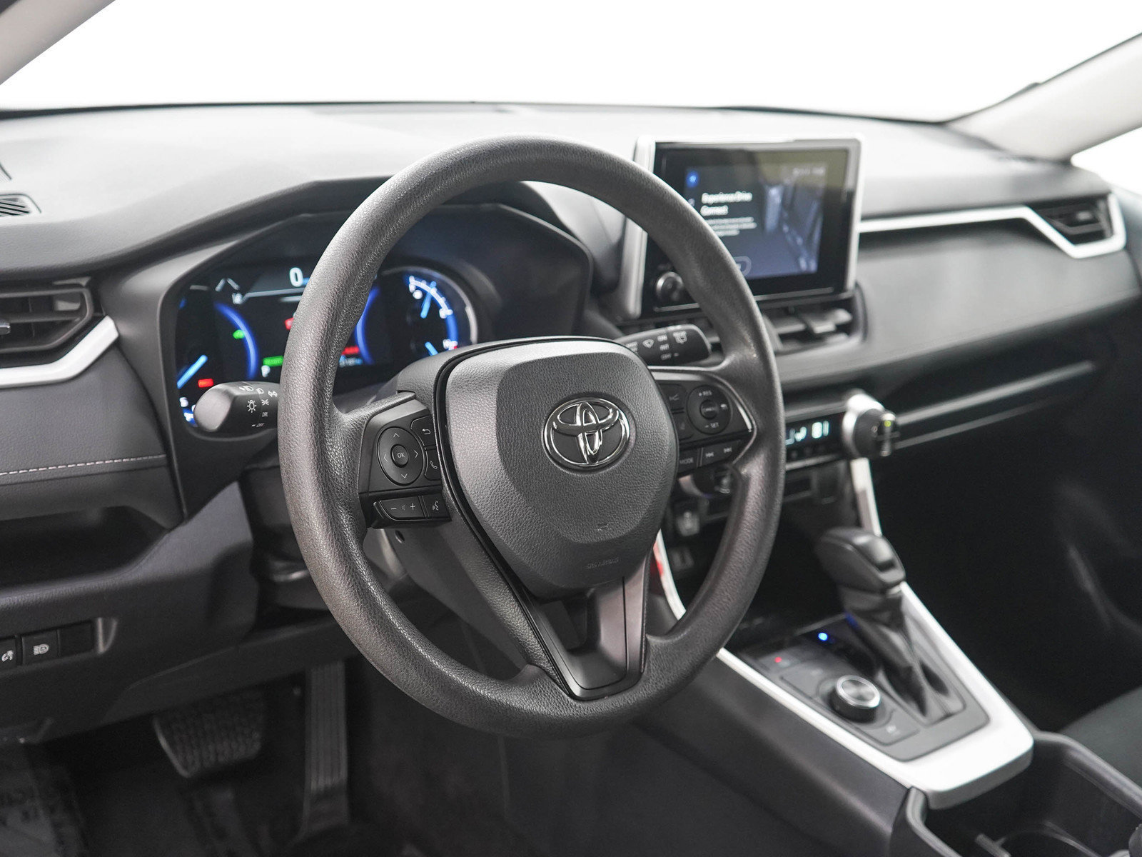 Used 2025 Toyota RAV4 LE AWD/4WD image 20