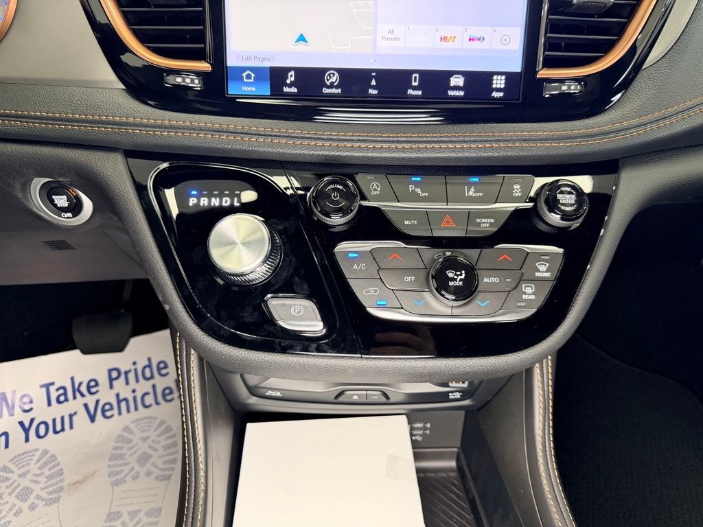 New 2027 Chrysler Pacifica Pinnacle AWD/4WD image 18
