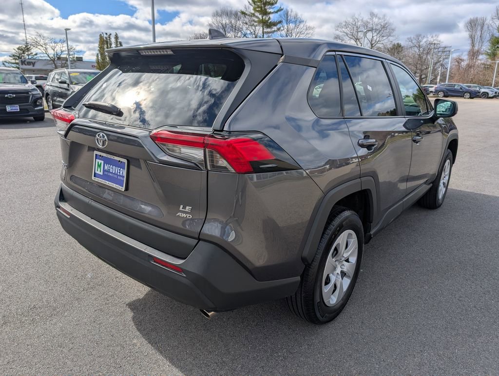 Used 2024 Toyota RAV4 LE image 6