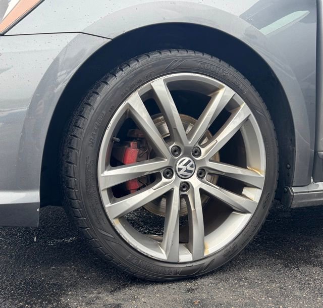 Used 2016 Volkswagen Passat 1.8T R-Line image 32